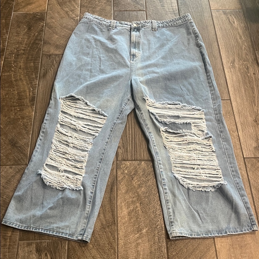 Pretty little thing plus Distressed Light Blue Jeans